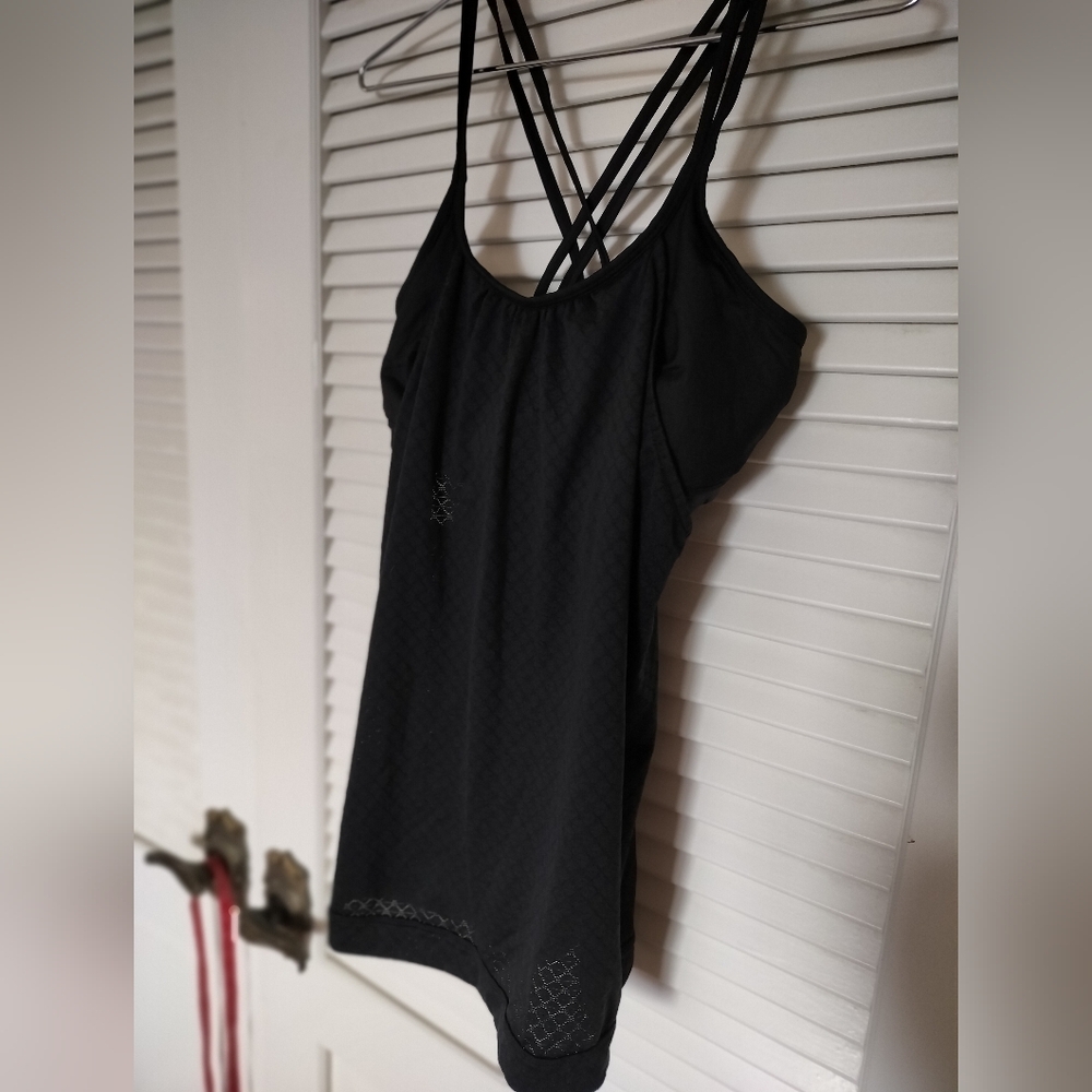 Athleta Women's Mesh Energize Tank Top with Built-In Bra Size Medium Black